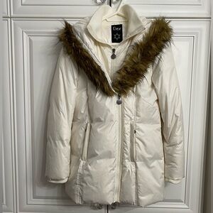 Dex Women’s Size Medium Off White Puffer Jacket with Faux Fur Hood Coat Cold